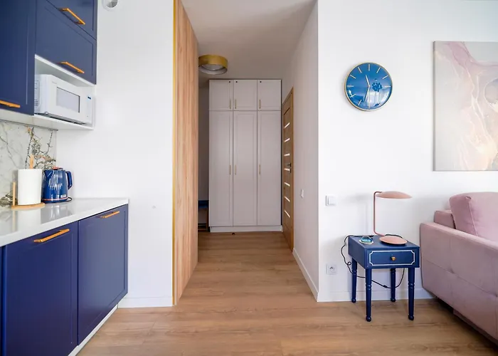 Modern 40m2 Balcony Parking Netflix